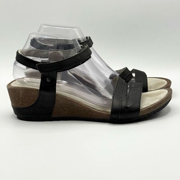 Merrell Women's Deep Purple Revalli Aura Strap Wedge Sandal - Women’s US 11 - Picture 1 of 11